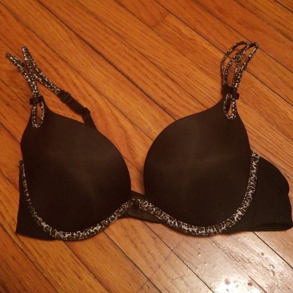 Victorias Secret push up bra sexy little thing 34C